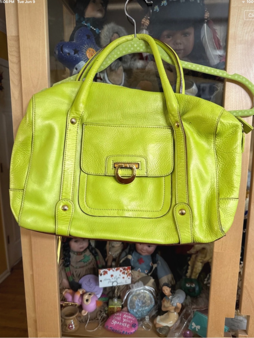 “Like New” Paolo Masi Lime Green Leather Satchel W/Gold Hardware.  Made In Italy